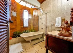 Chacara com piscina, WiFi e lazer completo - SP