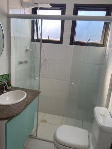 Apartamento no Guarujá Pintagueiras 1 quadra do mar - 2 vagas - próx ao shopping, feirinha, barzinhos e restaurantes