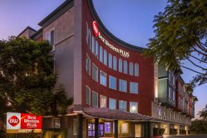Best Western PLUS Avita Suites - 3hvězdičkové hotely ve městě Torrance