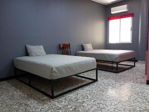 Unidades Privadas con AC-TV-WiFi y Estacionamiento en Centro de MTY