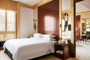 Executive Suite room in Park Hyatt Paris Vendome