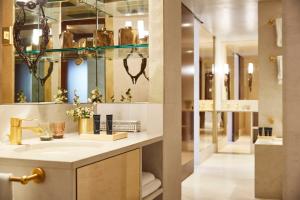 Ambassador Suite room in Park Hyatt Paris Vendome