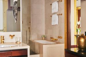 Park King Suite room in Park Hyatt Paris Vendome