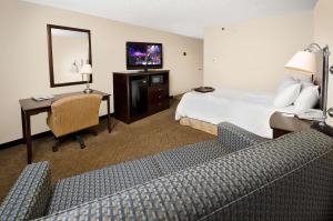 King Room - Mobility Access/Non-Smoking room in Hampton Inn Asheboro