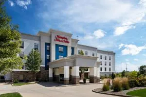 Hampton Inn & Suites Canton - New Franklin