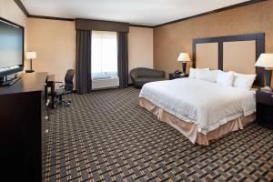 King Studio with Sofa Bed room in Hampton Inn & Suites Longview North