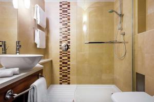 Family Connecting Rooms room in Hilton Garden Inn Krakow