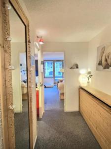 Résidence Les Andes - Joli 2 pièces en centre-ville de Val DIsère, proche de toutes commodités MAE-1041