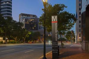 Hilton Garden Inn Bethesda Downtown