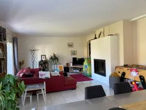 Chez Spirou 20 mn Disney 20mn Paris - 马恩河畔维列