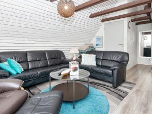 6 person holiday home in Ebeltoft