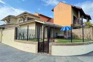 Casa Pé na Areia Suíte Master com Hidromassagem, Wi-Fi, Vista Mar e Churrasqueira