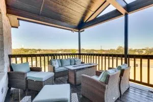 Walk to Water Game Room at Buchanan Dam Home! - Buchanan Dam