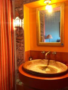 Habitación#6 con doble vista jardín