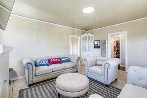 Oakland Apartment 8 Mi to Dtwn!