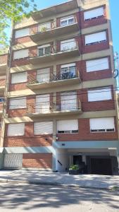 Ideal departamento 3 ambientes excelente ubicacion