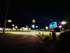 Express inn Junction city - 章克申城