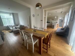 Luxurious Living 4 Bedroom Home