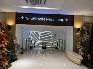 Comfy 1BR At Uptown BGC