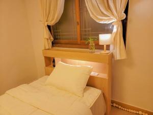 6 Gyeongbokgung Palace