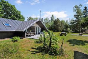 Charming Cottage With Covered Terrace And Peaceful Nature Setting