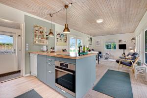 Amazing Home In Ebeltoft With 2 Bedrooms And Wifi