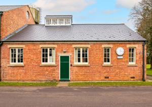 Duclos (Private Ensuite room) at Bicester Heritage