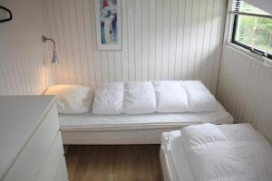 Awesome Home In Ebeltoft With 3 Bedrooms