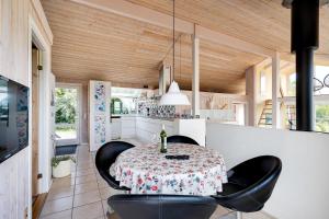 Stunning Holiday Home With Panoramic Views Of Ebeltoft Bay