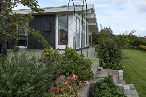 Cozy Holiday Home With Sea View Ideal Getaway Near Ebeltoft