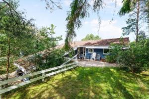 Cozy Split-Level Holiday Home In Handrup Hills,