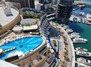 Address Marina Mall Suites - Full Marina Views, Balcony, Kitchen & Parking