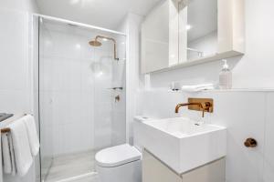 Artistic Urban Getaway just off Smith Street!