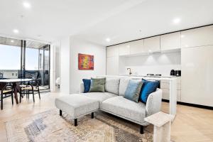 Artistic Urban Getaway just off Smith Street!