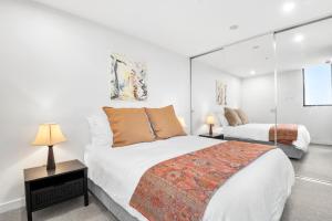 Artistic Urban Getaway just off Smith Street!