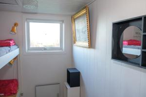 Awesome Home In Glesborg With 3 Bedrooms