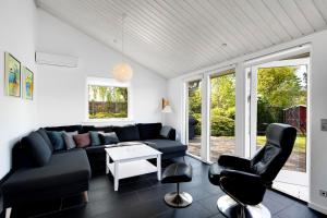 Awesome Home In Ebeltoft With 3 Bedrooms, Internet And Sauna