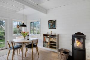 Charming Holiday Home With Annex In The Scenic Handrup Hills