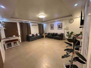 ACL Staycation A private house with swimming pool- Unit1