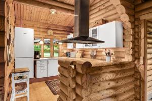 Amazing Home In Rønde With 3 Bedrooms, Sauna And Wifi