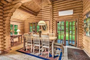 Amazing Home In Rønde With 3 Bedrooms, Sauna And Wifi