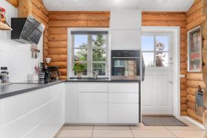 Exclusive Log House With Panoramic Sea View Just Minutes From Ebeltoft