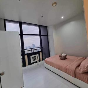 Cozy Two Bedroom Flat in The Gramercy Residences