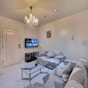 Cozy Two Bedroom Flat in The Gramercy Residences