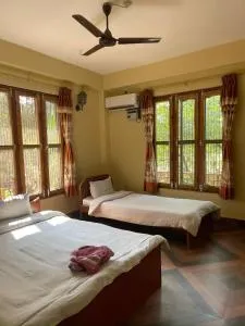 Tara guesthouse - Sauraha,Chitwan - Sauraha