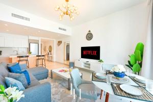 LUX The Dubai Creek View Suite