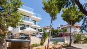 Kalamar Bay Luxury Villa - Private Pool -2 Minutes to the Beach