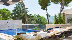 Kalamar Bay Luxury Villa - Private Pool -2 Minutes to the Beach