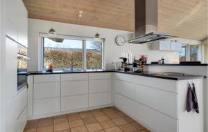 Stunning Home In Esbjerg V With Kitchen