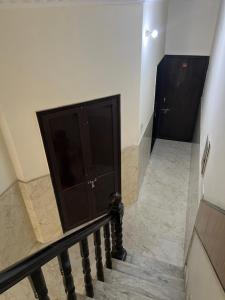 RAJA GUEST HOUSE -- Jalandhar Railway Station -- For Family, Couples, Travellers